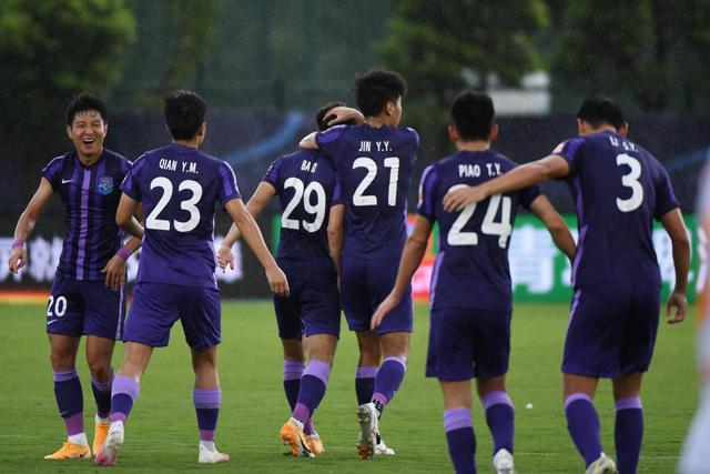 阿森纳在欧冠中首度失球，全赛季球队均遭遇入球